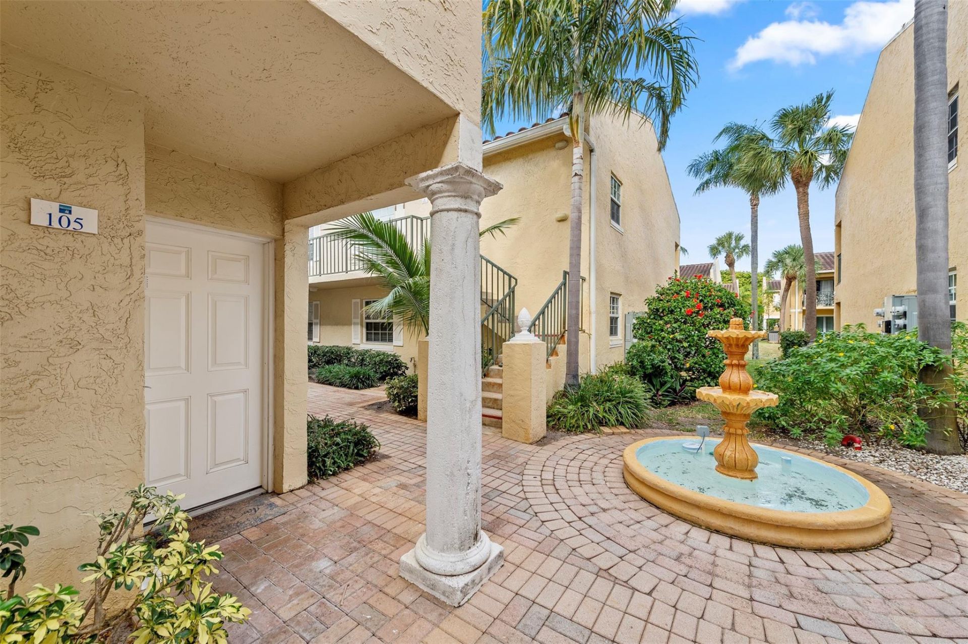 1035 Lake Shore Drive, Unit 105, Lake Park, FL 33403 Photo