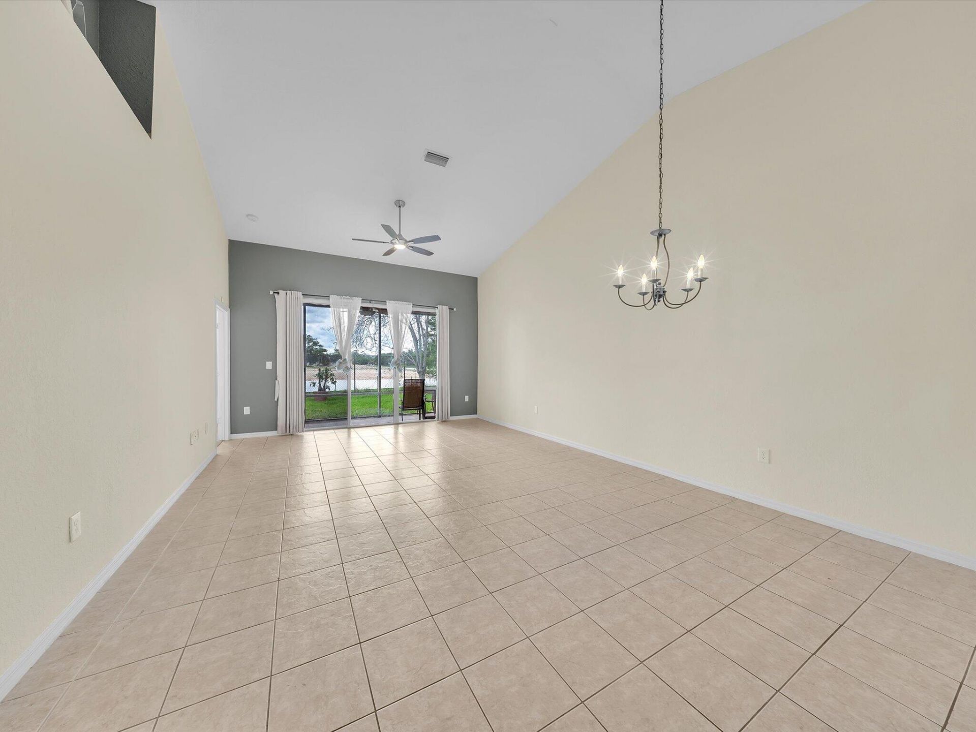 2851 E Aragon Boulevard, Unit 5, Sunrise, FL 33313 Photo