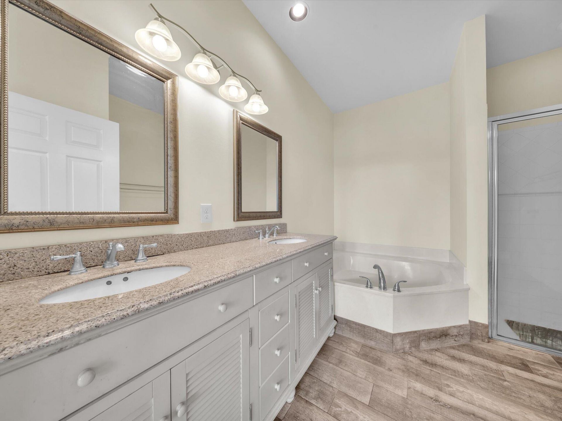 2851 E Aragon Boulevard, Unit 5, Sunrise, FL 33313 Photo