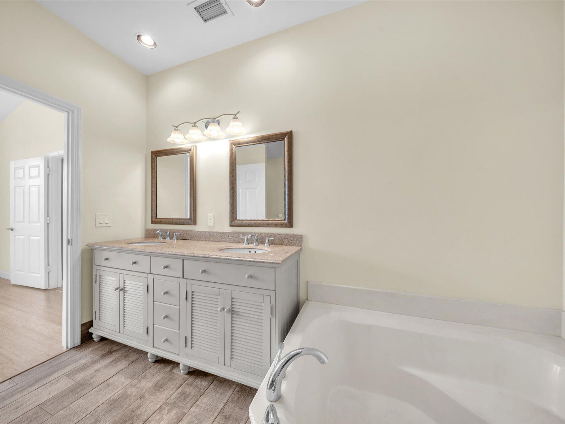 2851 E Aragon Boulevard, Unit 5, Sunrise, FL 33313 Photo