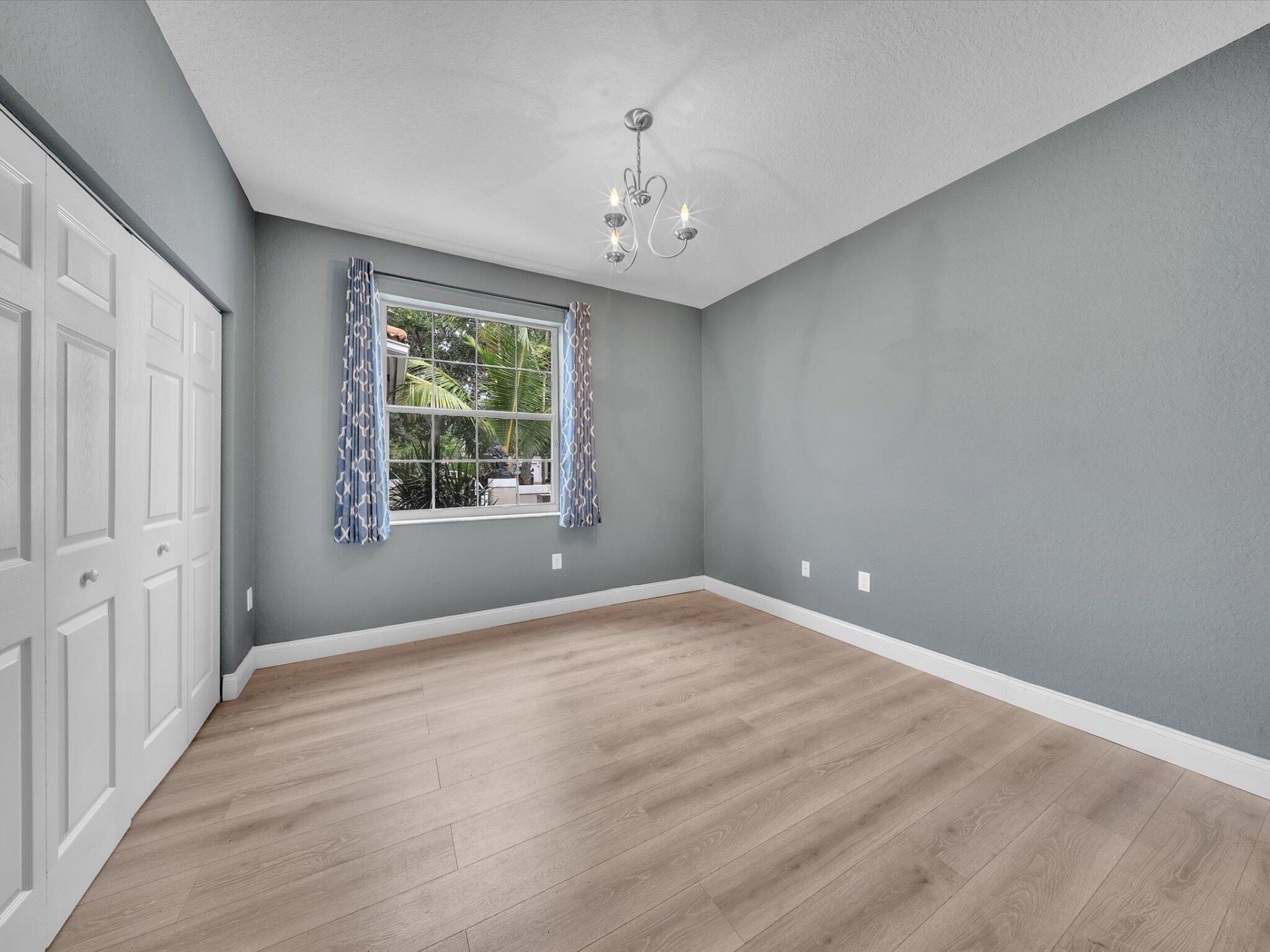 2851 E Aragon Boulevard, Unit 5, Sunrise, FL 33313 Photo