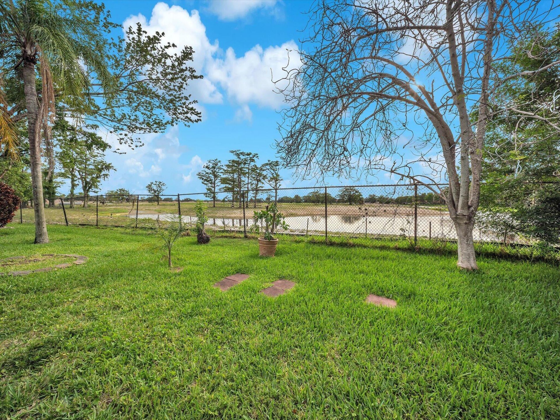 2851 E Aragon Boulevard, Unit 5, Sunrise, FL 33313 Photo