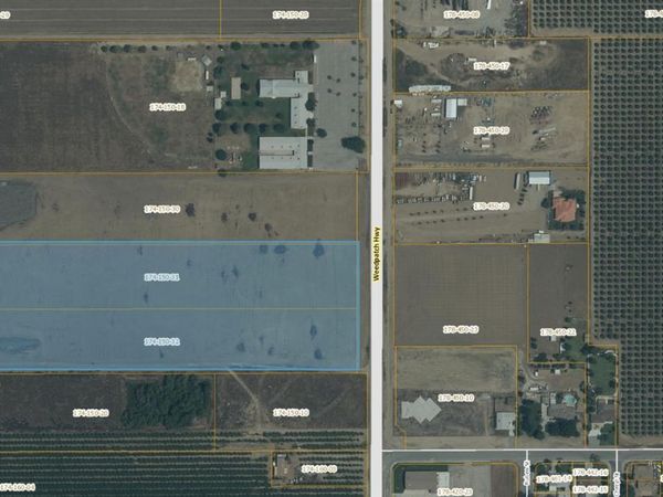8724 Weedpatch Highway, Lamont, CA 93241