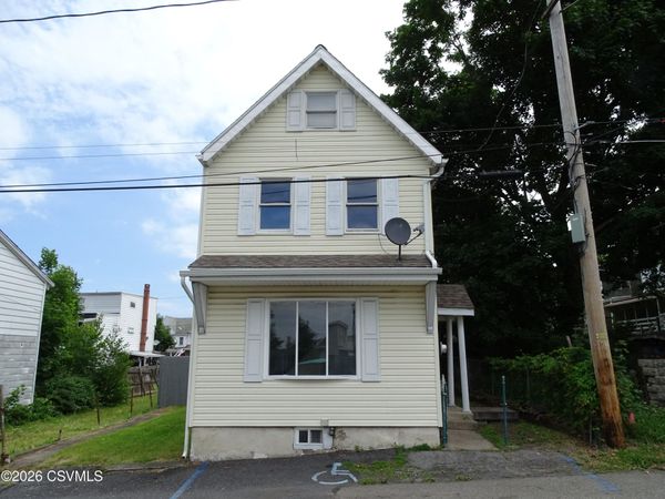331 S PLUM Street, Mt. Carmel, PA 17851