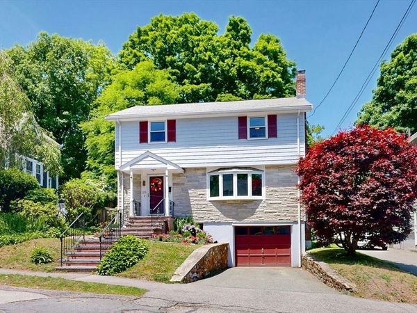 29 Buckingham Rd, Milton, MA 02186