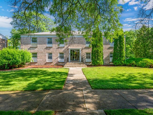 4042 Charleston Road , Matteson, IL 60443