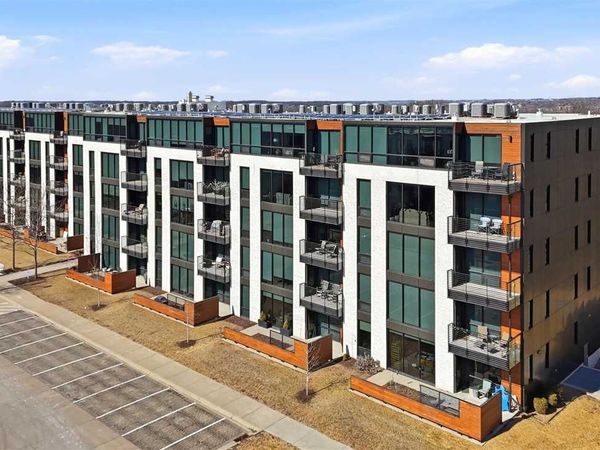 1 University Way, Unit 212, Iowa City, IA 52246