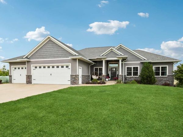 600 Dane Court, Williamsburg, IA 52361