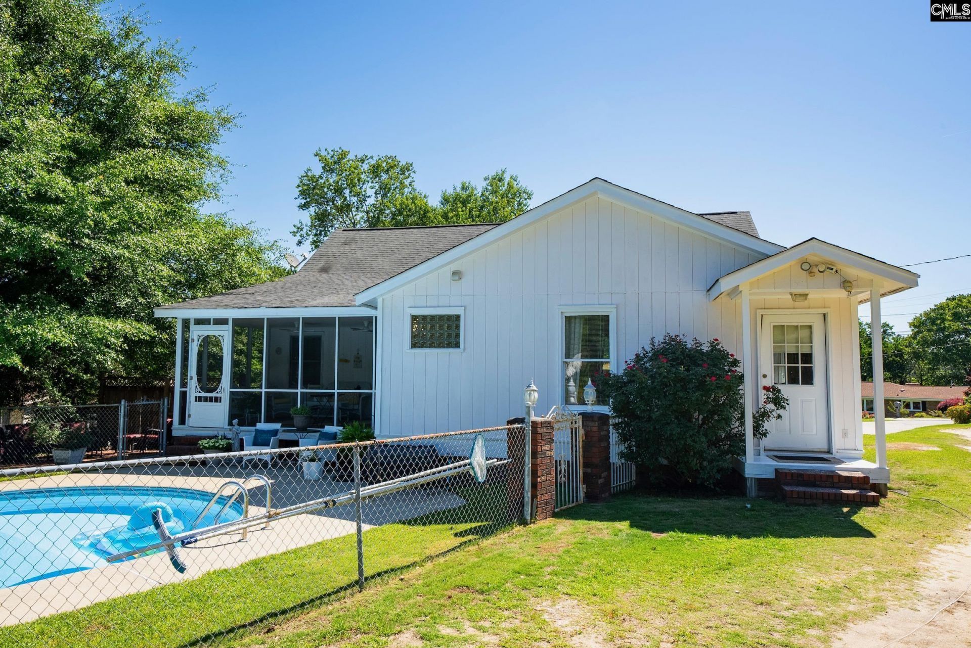 924 Briar Bush Lane  Photo 5