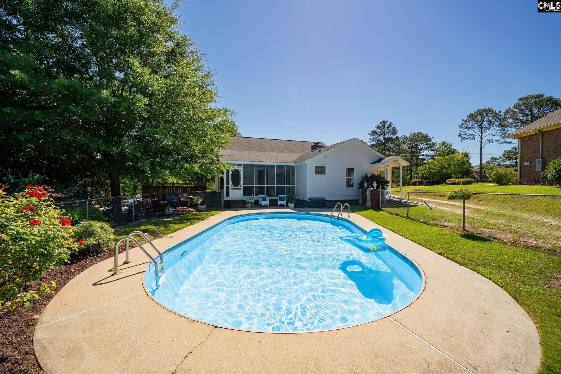 924 Briar Bush Lane  Photo 6