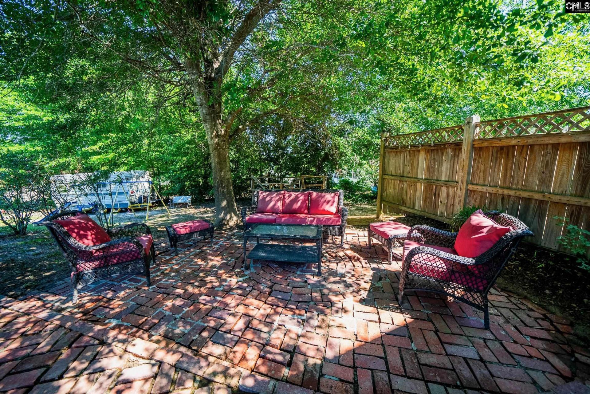 924 Briar Bush Lane  Photo 9