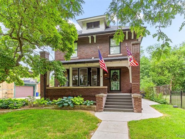 7641 La Salle Boulevard, Detroit, MI 48206