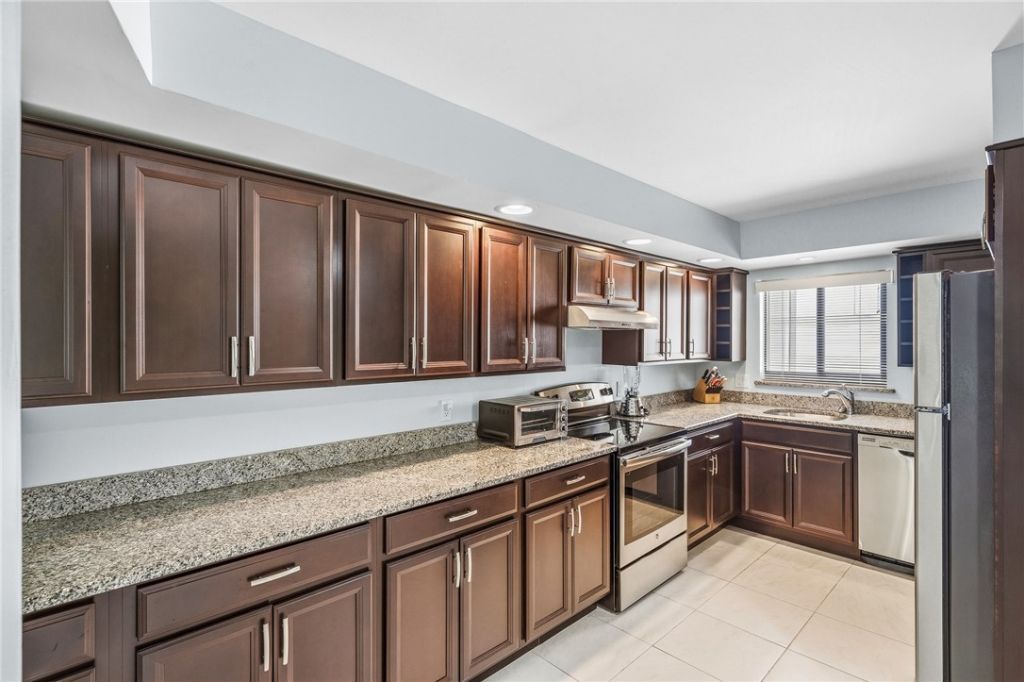 1155 Reef Road, Unit B-7, Vero Beach, FL 32963 Photo