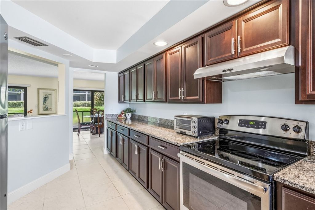 1155 Reef Road, Unit B-7, Vero Beach, FL 32963 Photo