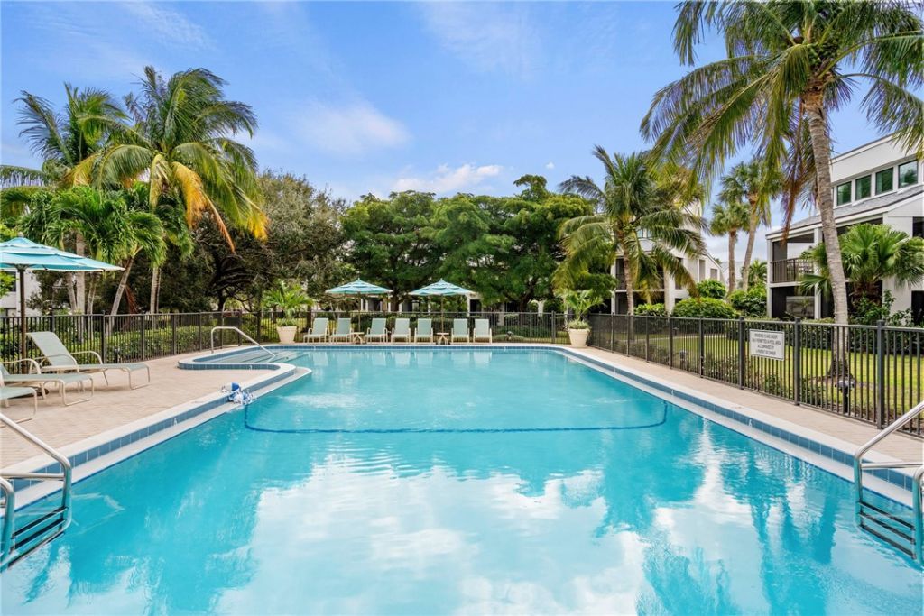 1155 Reef Road, Unit B-7, Vero Beach, FL 32963 Photo