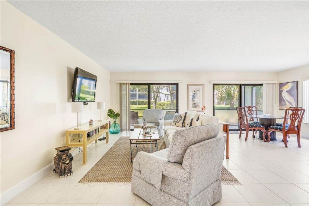 1155 Reef Road, Unit B-7, Vero Beach, FL 32963 Photo