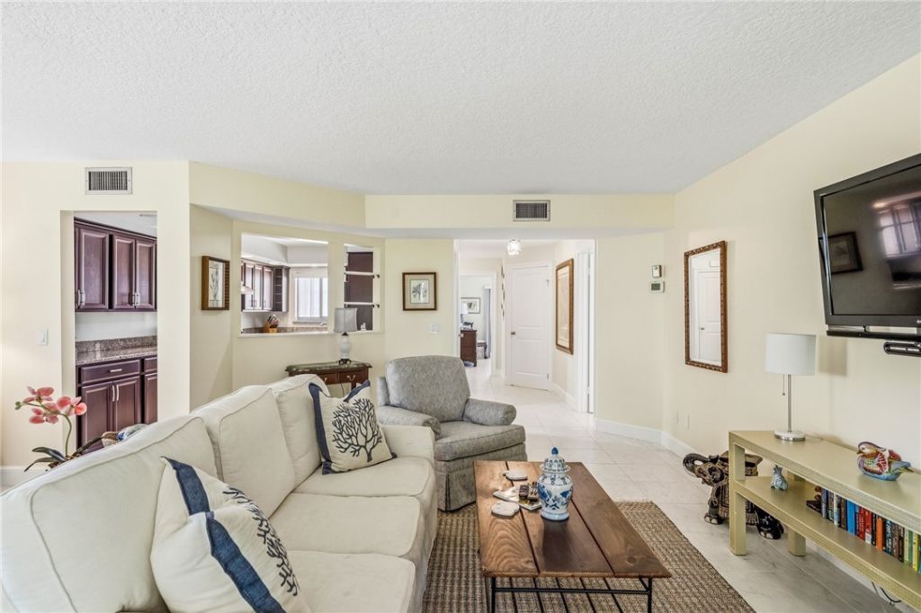 1155 Reef Road, Unit B-7, Vero Beach, FL 32963 Photo