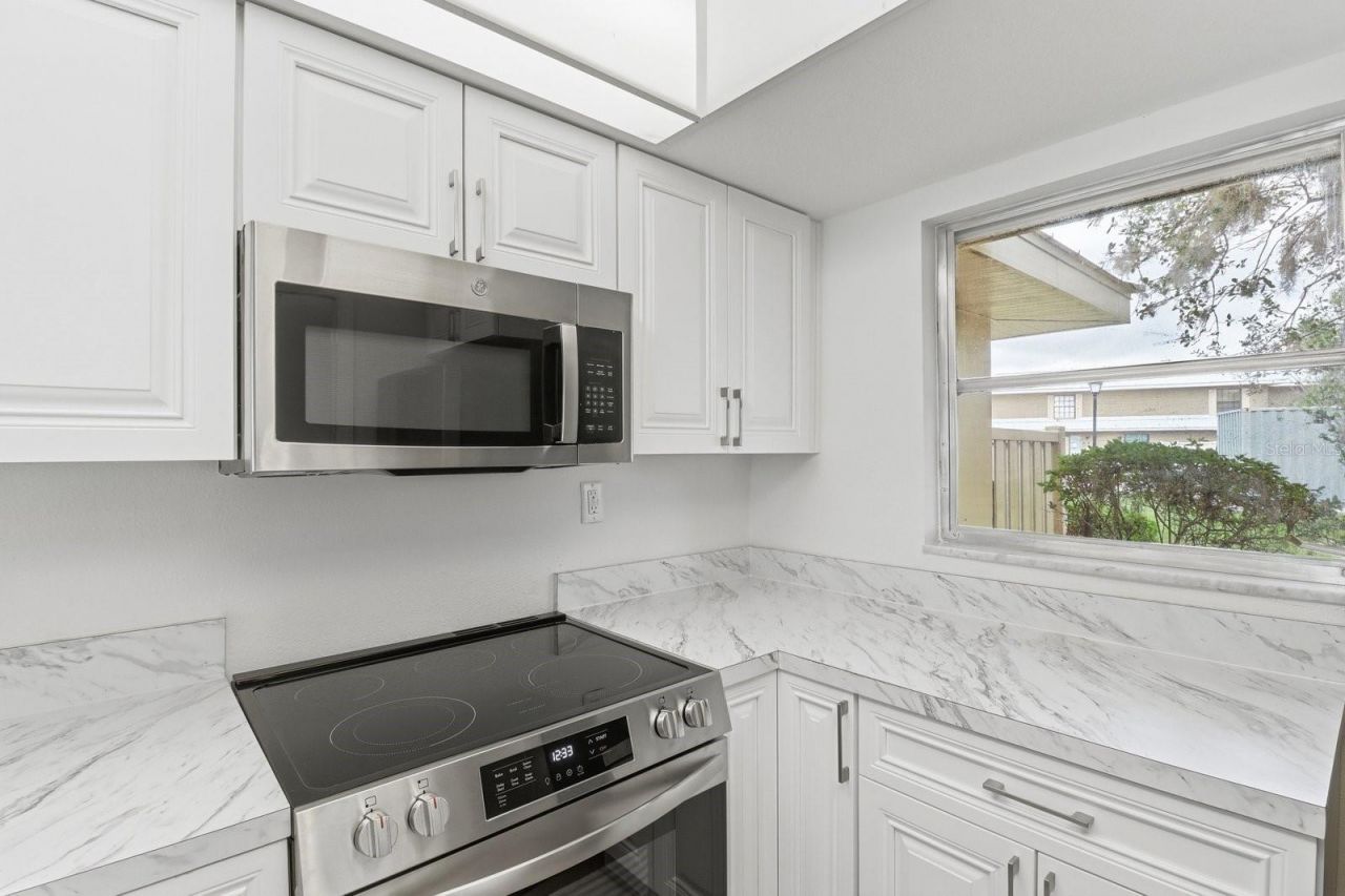 11562 W Bayshore Drive, Crystal River, FL 34429 Photo
