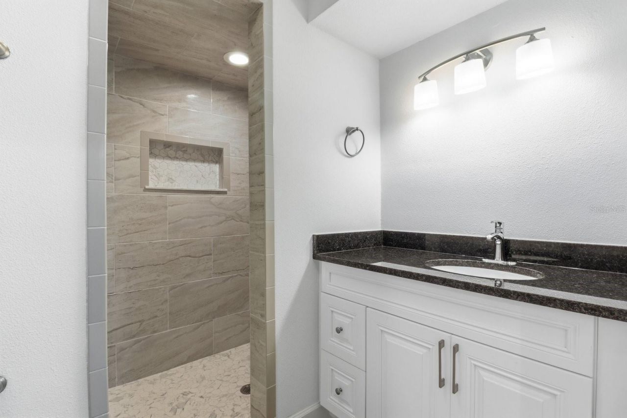 11562 W Bayshore Drive, Crystal River, FL 34429 Photo