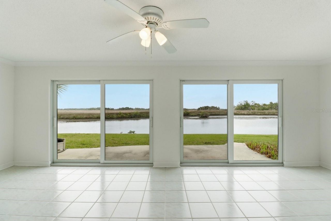11562 W Bayshore Drive, Crystal River, FL 34429 Photo