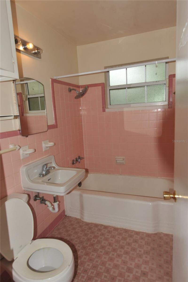 1410 NW 7th Road , Gainesville, FL 32603 Photo