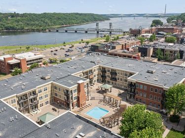 350 Main Street N, Unit 242, Stillwater, MN 55082