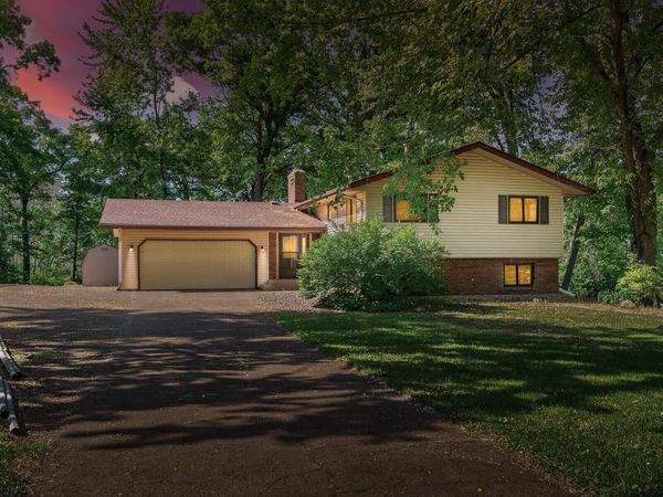 26583 Everton Circle, Wyoming, MN 55092