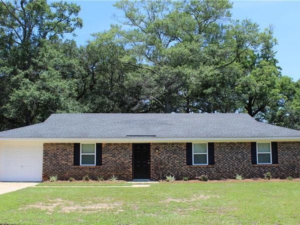 5824 Woodgate Road, Mobile, AL 36609