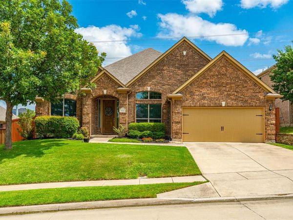 626 Allister Court, Roanoke, TX 76262