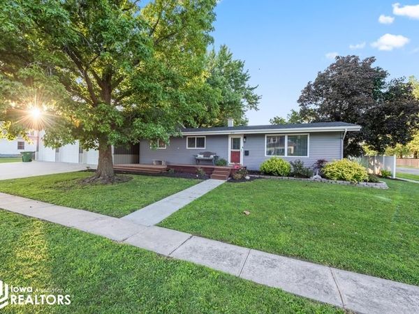 602 W Chestnut Street, Bloomfield, IA 52537