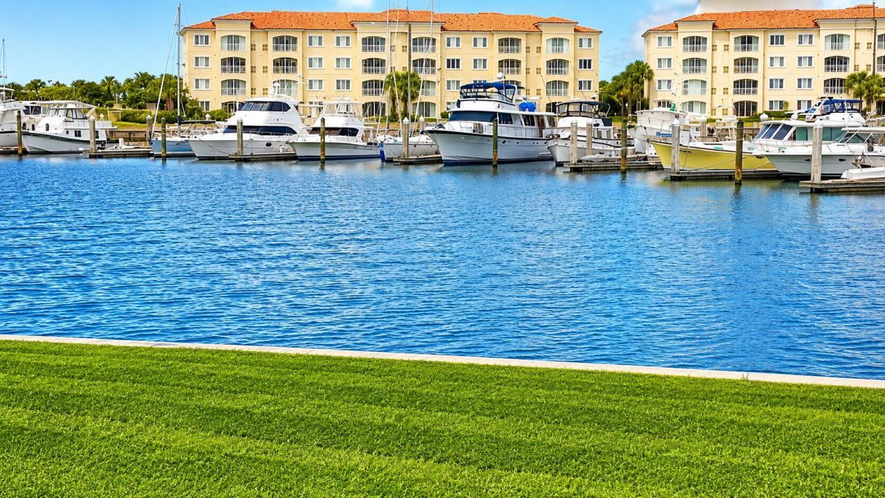 13 W Harbour Isle Dr Drive W, Unit 101, Fort Pierce, FL 34949 Photo