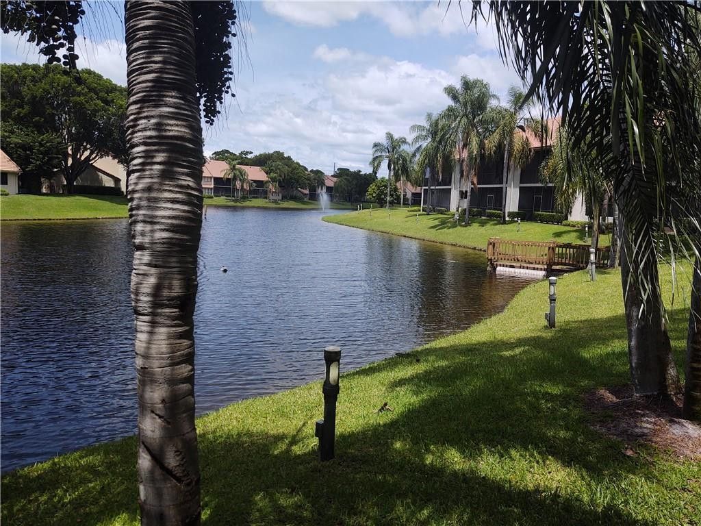 5801 Coach House Circle, Unit B, Boca Raton, FL 33486 Photo