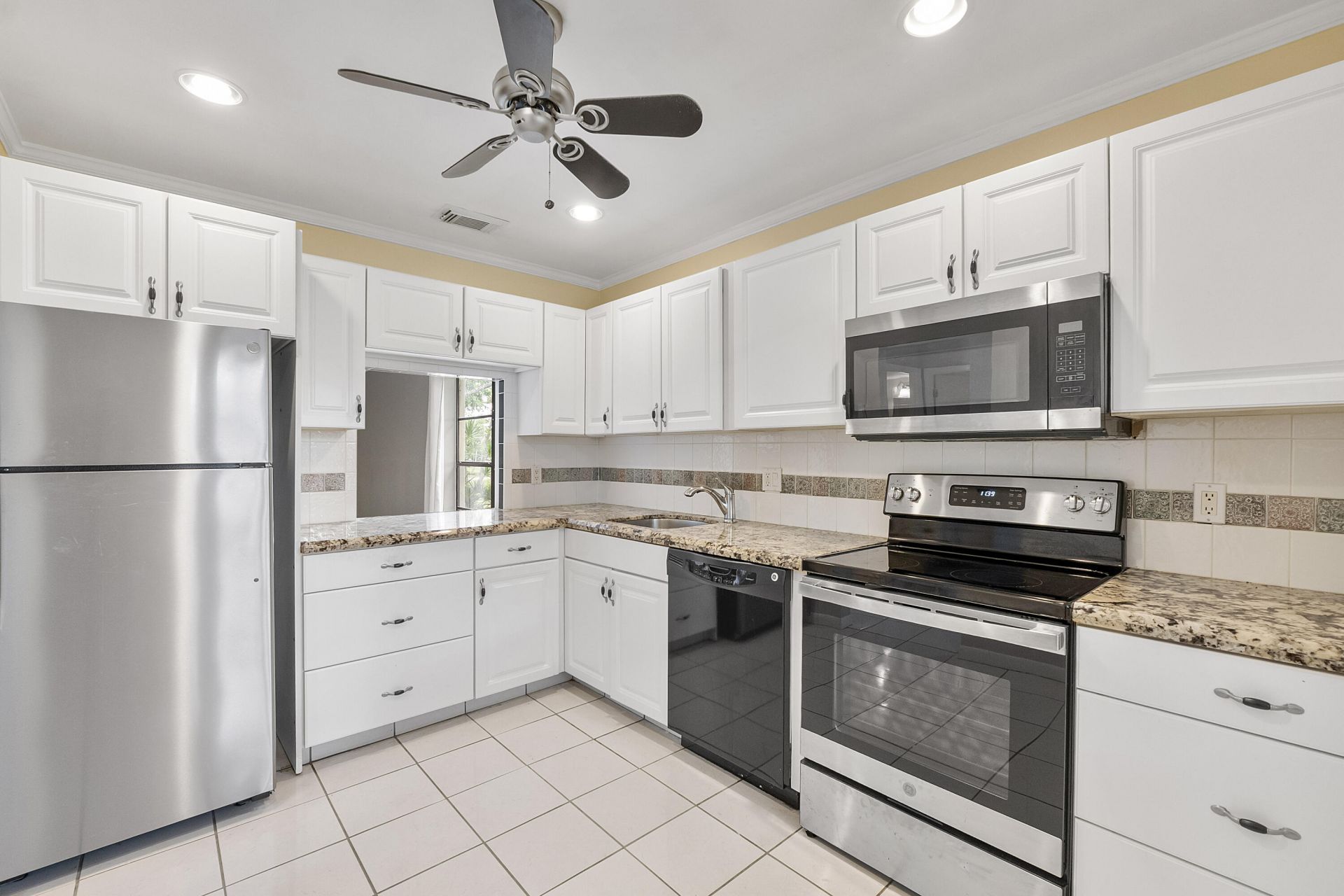 21852 Arriba, Unit 6-h, Boca Raton, FL 33433 Photo