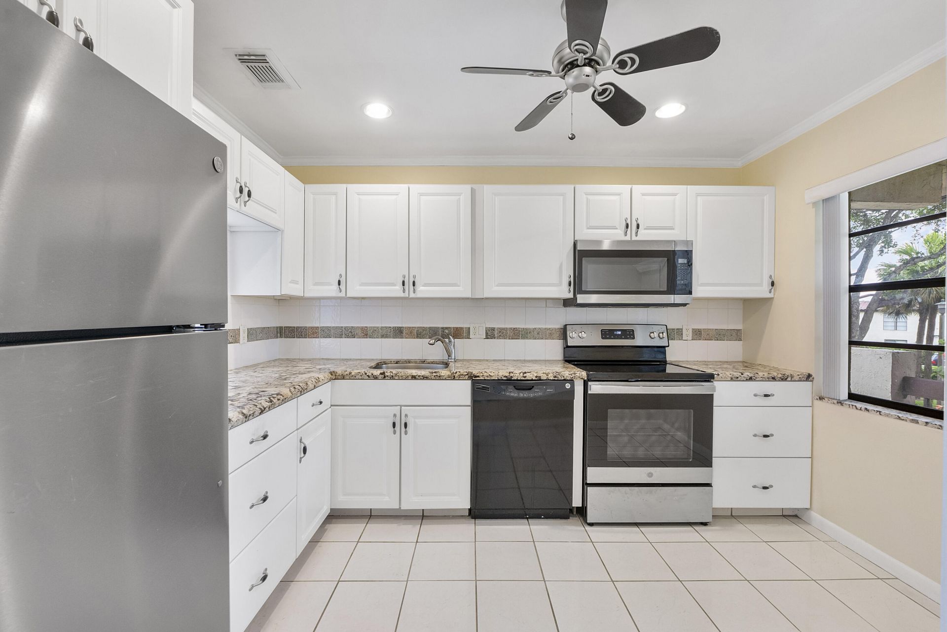 21852 Arriba, Unit 6-h, Boca Raton, FL 33433 Photo