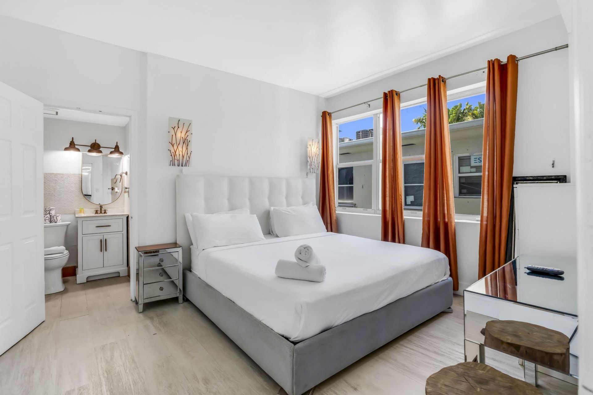 1342 Drexel Avenue, Unit 206, Miami Beach, FL 33139 Photo