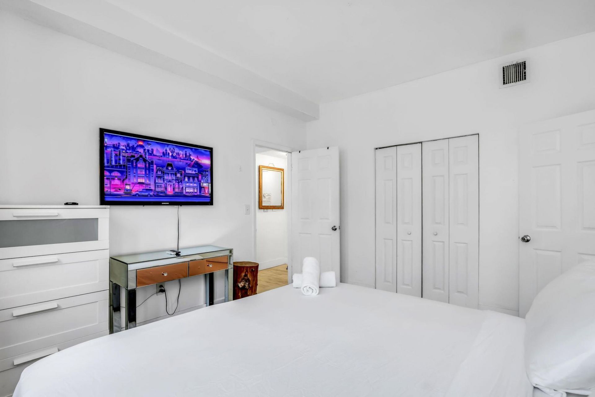 1342 Drexel Avenue, Unit 206, Miami Beach, FL 33139 Photo