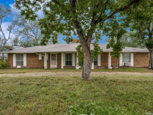 4875 MOUNT OLIVE RD, Adkins, TX 78101
