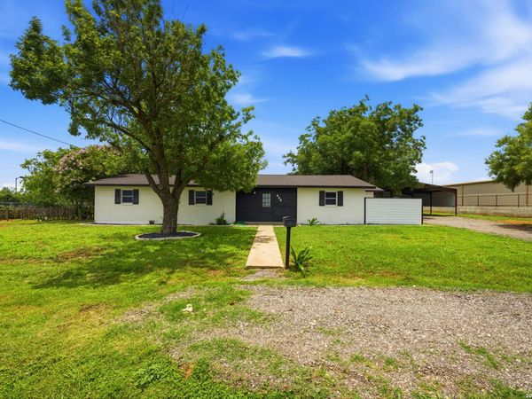 208 S State Highway 16, Jourdanton, TX 78026