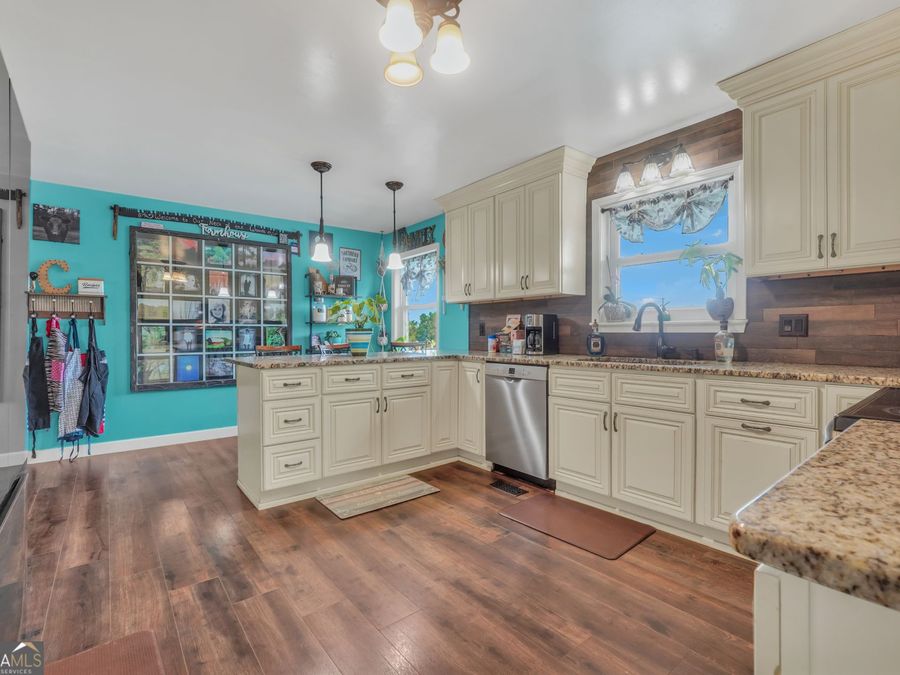 Property Image 37