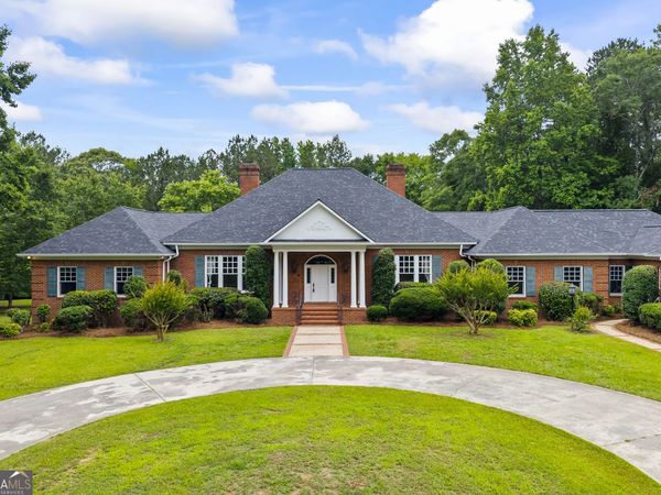 144 Lake Forest Drive, Elberton, GA 30635