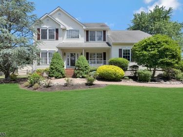 6 Varnon Ct, Hillsborough, NJ 08844