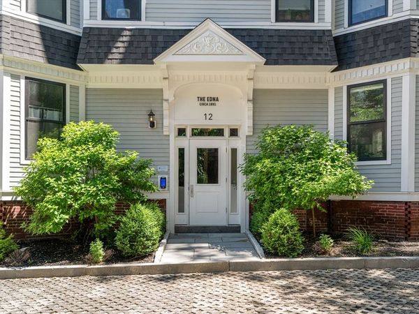 12 Arnold Circle, Unit 3, Cambridge, MA 02139