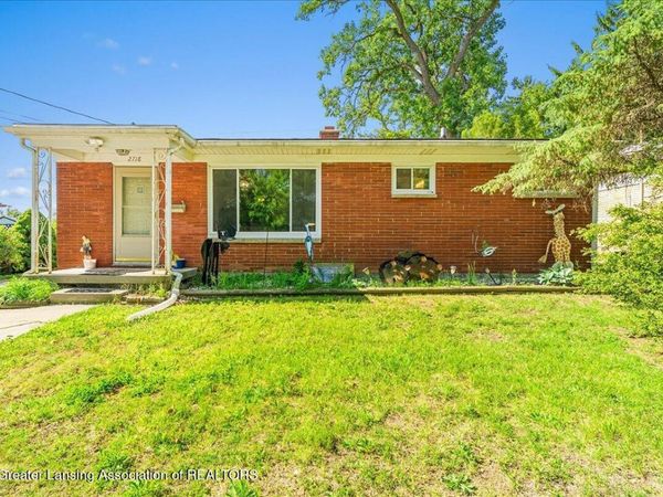 2718 Lasalle Gardens , Lansing, MI 48912