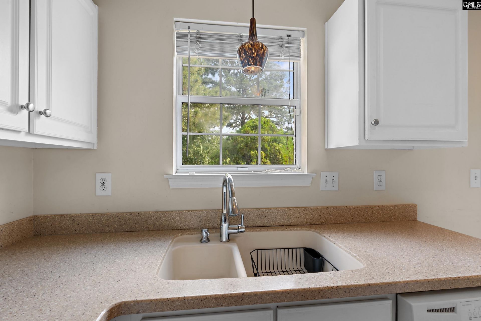 106 Rolling Knoll Drive  Photo 14