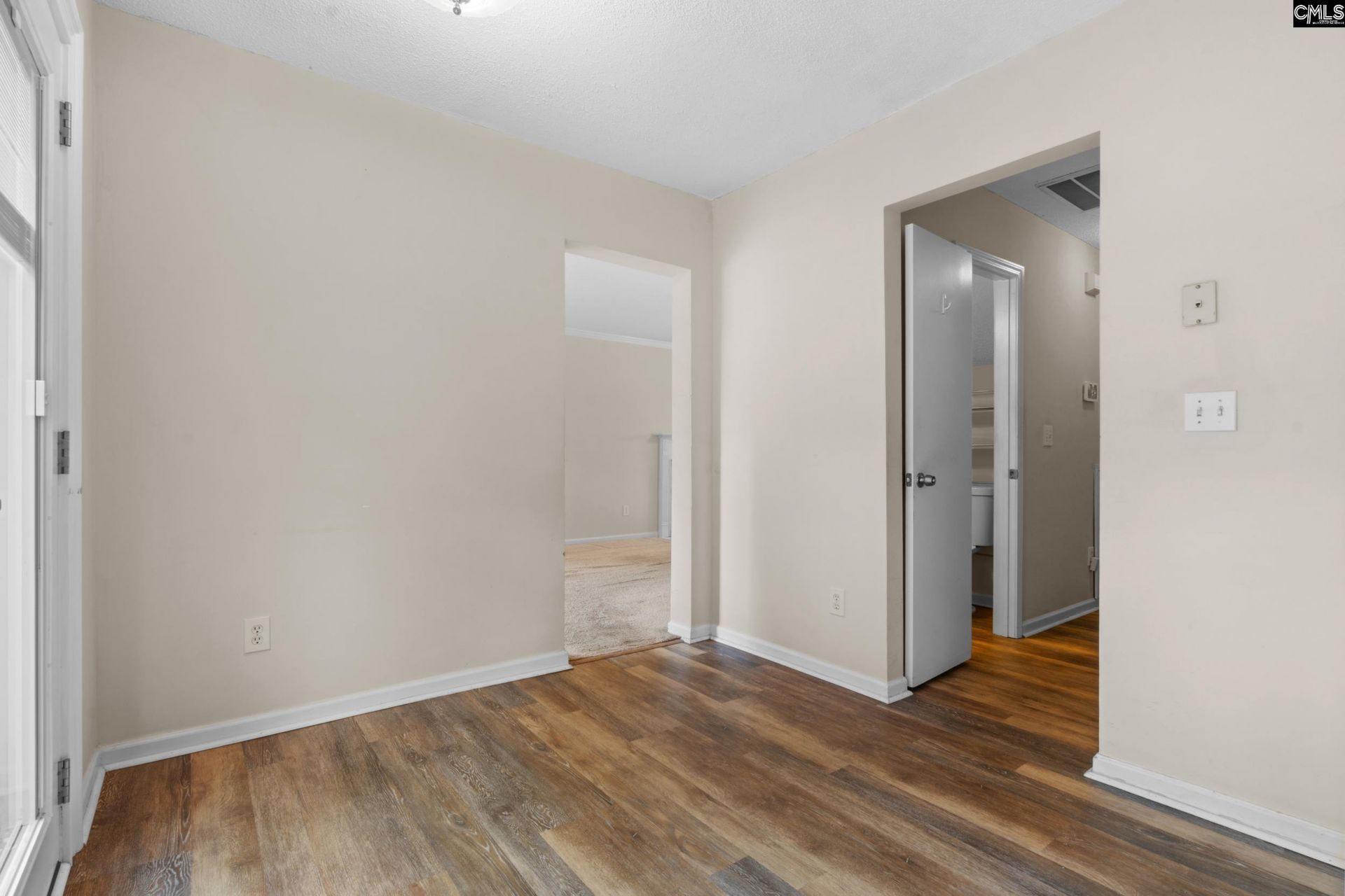106 Rolling Knoll Drive  Photo 16