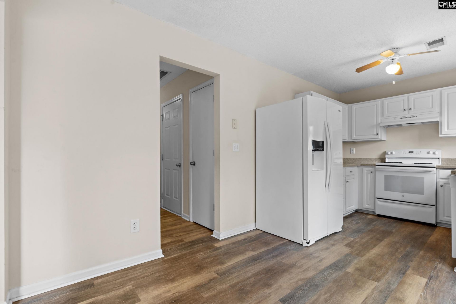 106 Rolling Knoll Drive  Photo 17