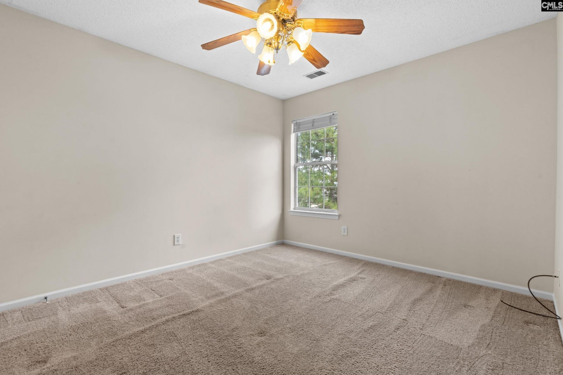 106 Rolling Knoll Drive  Photo 5