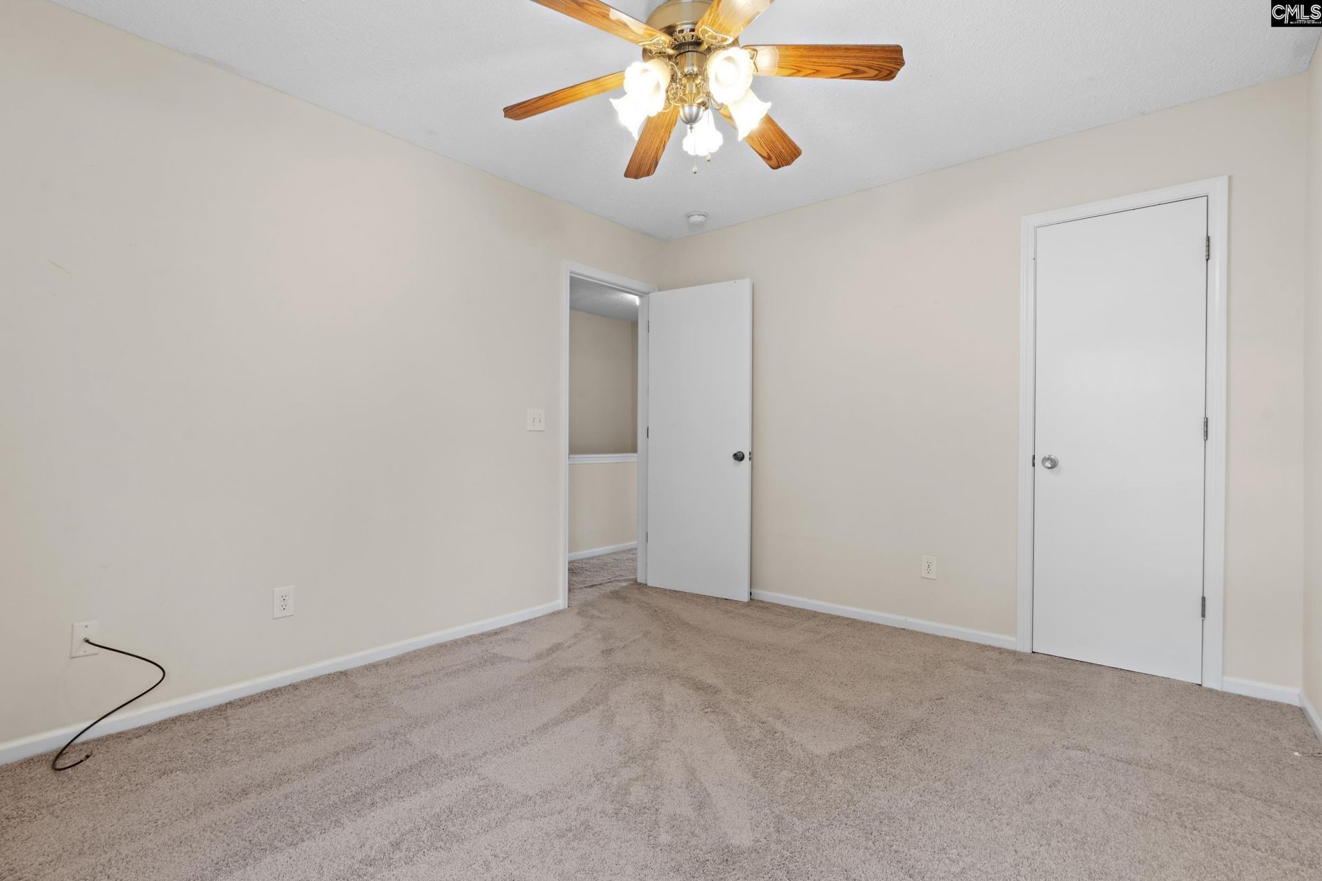 106 Rolling Knoll Drive  Photo 6