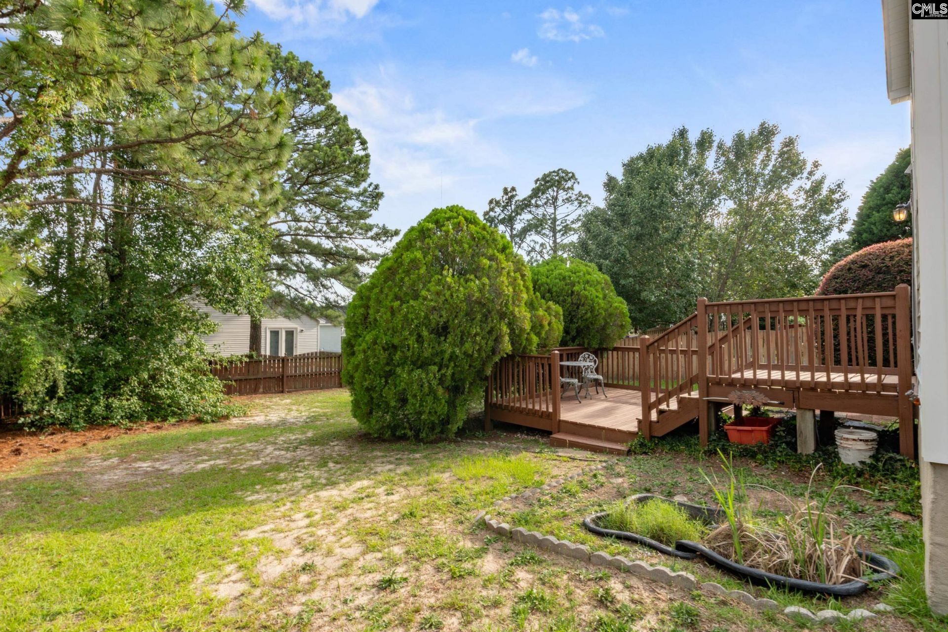 106 Rolling Knoll Drive  Photo 9
