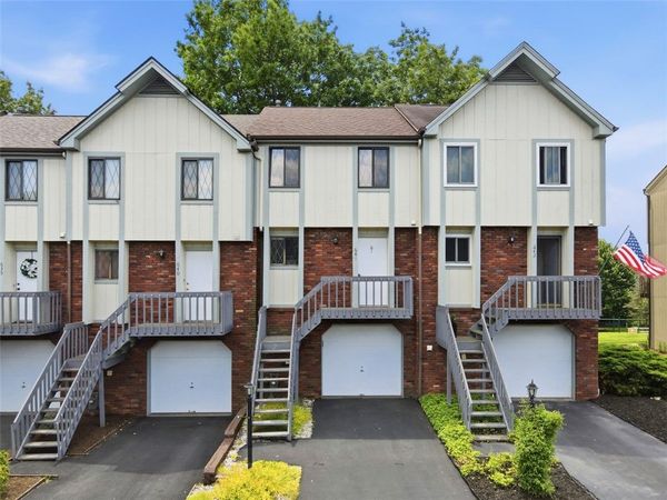 641 Sunset Cir, Cranberry Twp, PA 16066